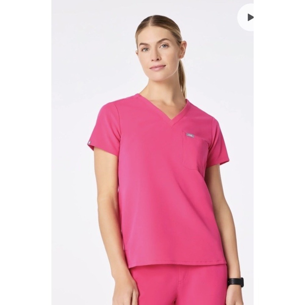FIGS Catarina Scrub Top PINK NWT SIZE S